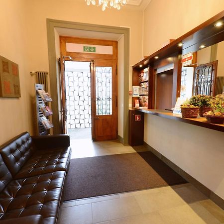 Hotel Du Marche Лозана Екстериор снимка