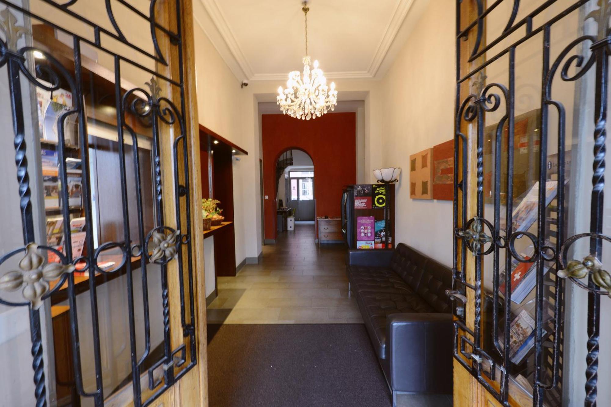 Hotel Du Marche Лозана Екстериор снимка